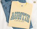 Auntie EST 2025 Shirt Floral Daisy New Auntie Shirt Pregnancy Announcement TShirt for AuntMothers Day Gift for Aunt to Be Graphic Tee – Bold Style · Top Pick For Any Outfit