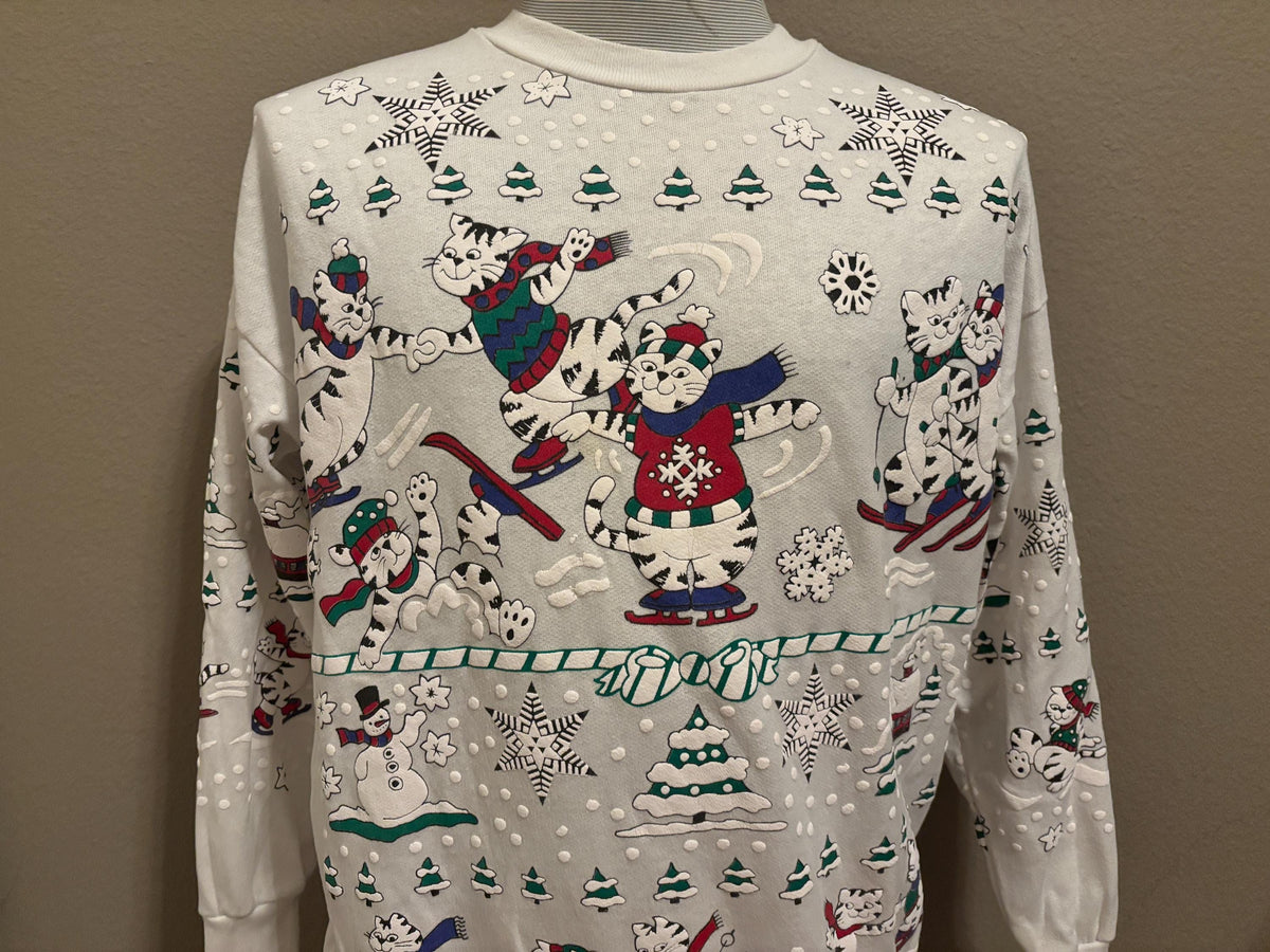 Vintage 80s Cats in Winter And Snow Christmas Ice Skating Crewneck Sweatshirt XL Sweatshirt – Soft Feel · Great Gift For Fans