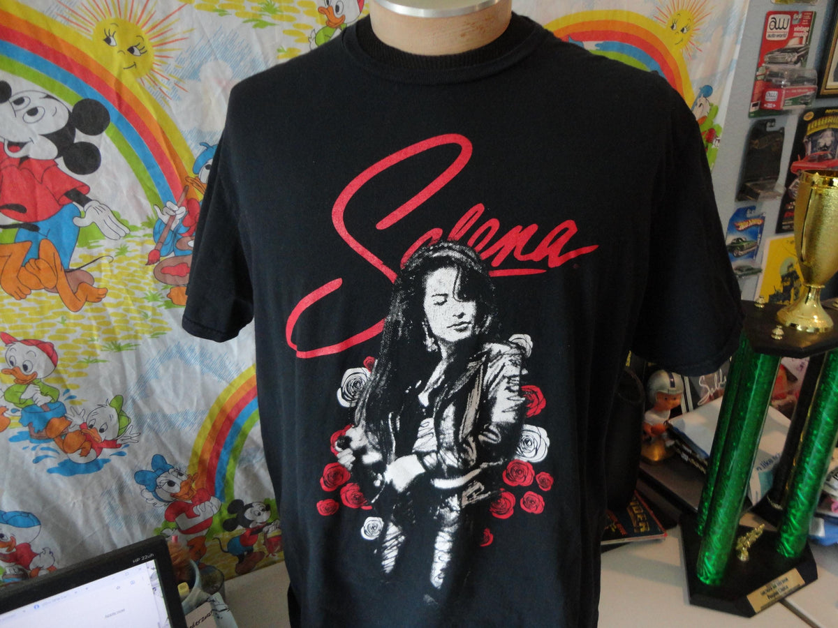 Selena Quintanilla the queen Tee Black T Shirt 2XL Graphic Tee – Premium Graphic · Perfect For Daily Wear