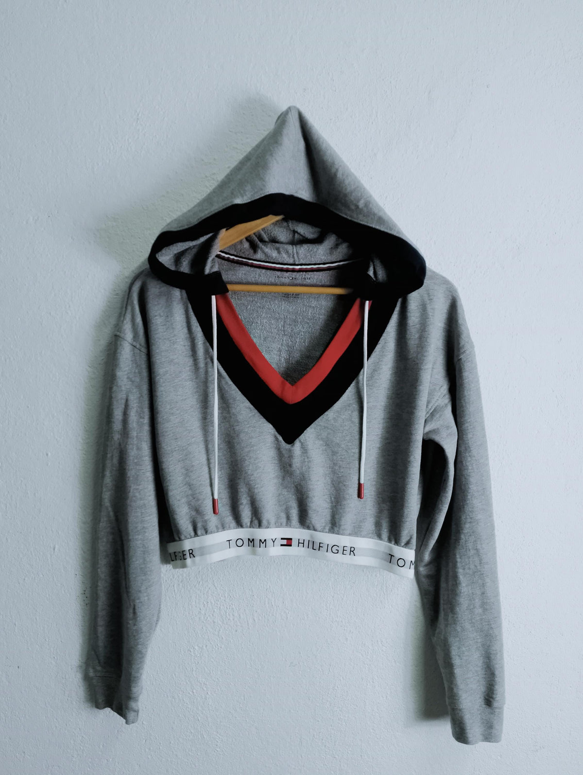 Tommy Hilfiger v neck pullover sweatshirt hoodies Medium Hoodie – Premium Graphic · Must-Have Style
