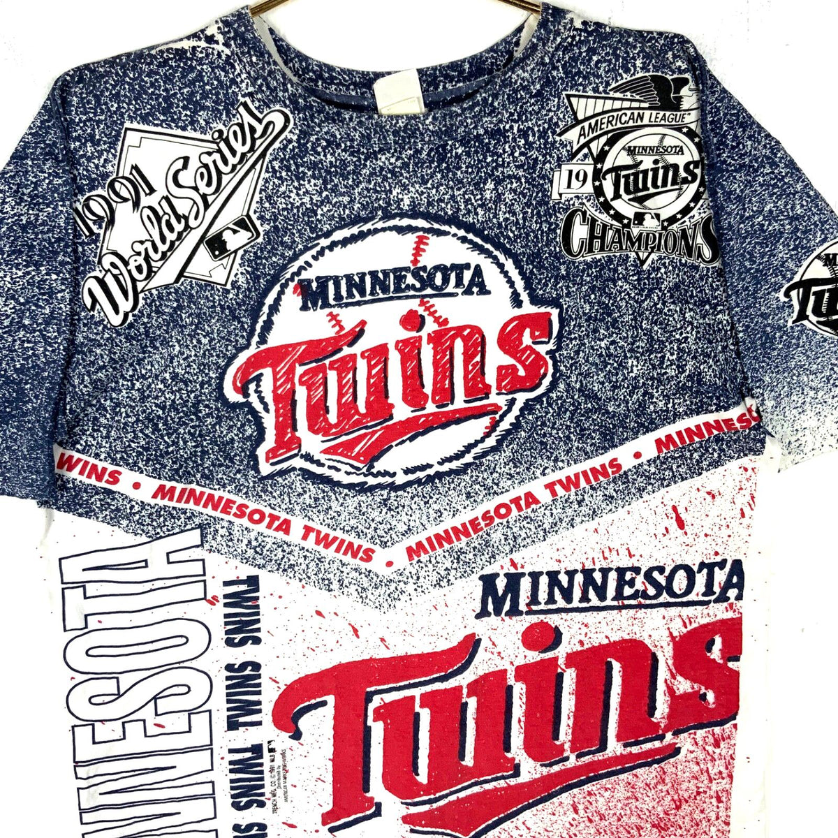 Vintage Minnesota Twins World Series Tshirt Medium 1991 Mlb Aop Magic Johnson Graphic Tee – Bold Style · High-Quality Print