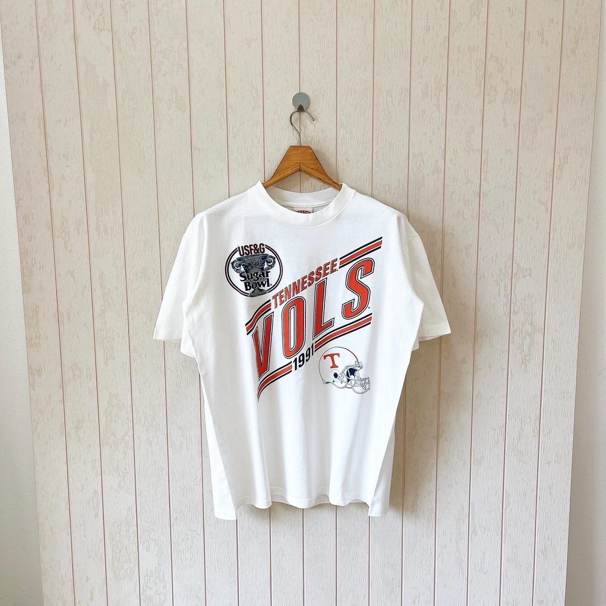 Vintage 90s Tennessee t shirt vintage Tennessee Volunteers football t shirt vintage Nutmeg mills made in USA t shirt size L Graphic Tee – Bold Style · Trending Graphic Apparel