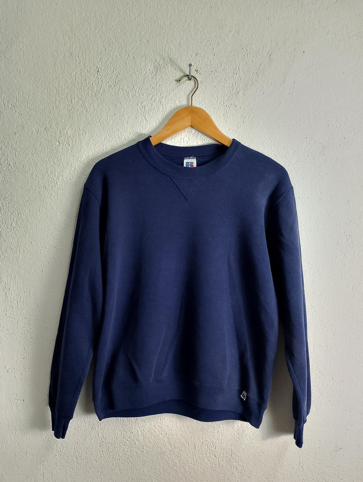 Vintage Russell athletic crewneck sweatshirt Medium Sweatshirt – Aesthetic Look · Trending Graphic Apparel