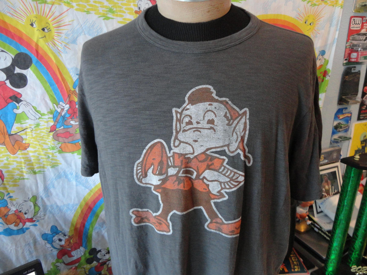 Cleveland Browns NFL Football Retro T Shirt Size XL Graphic Tee – Feel-Good Design · Trending Graphic Apparel