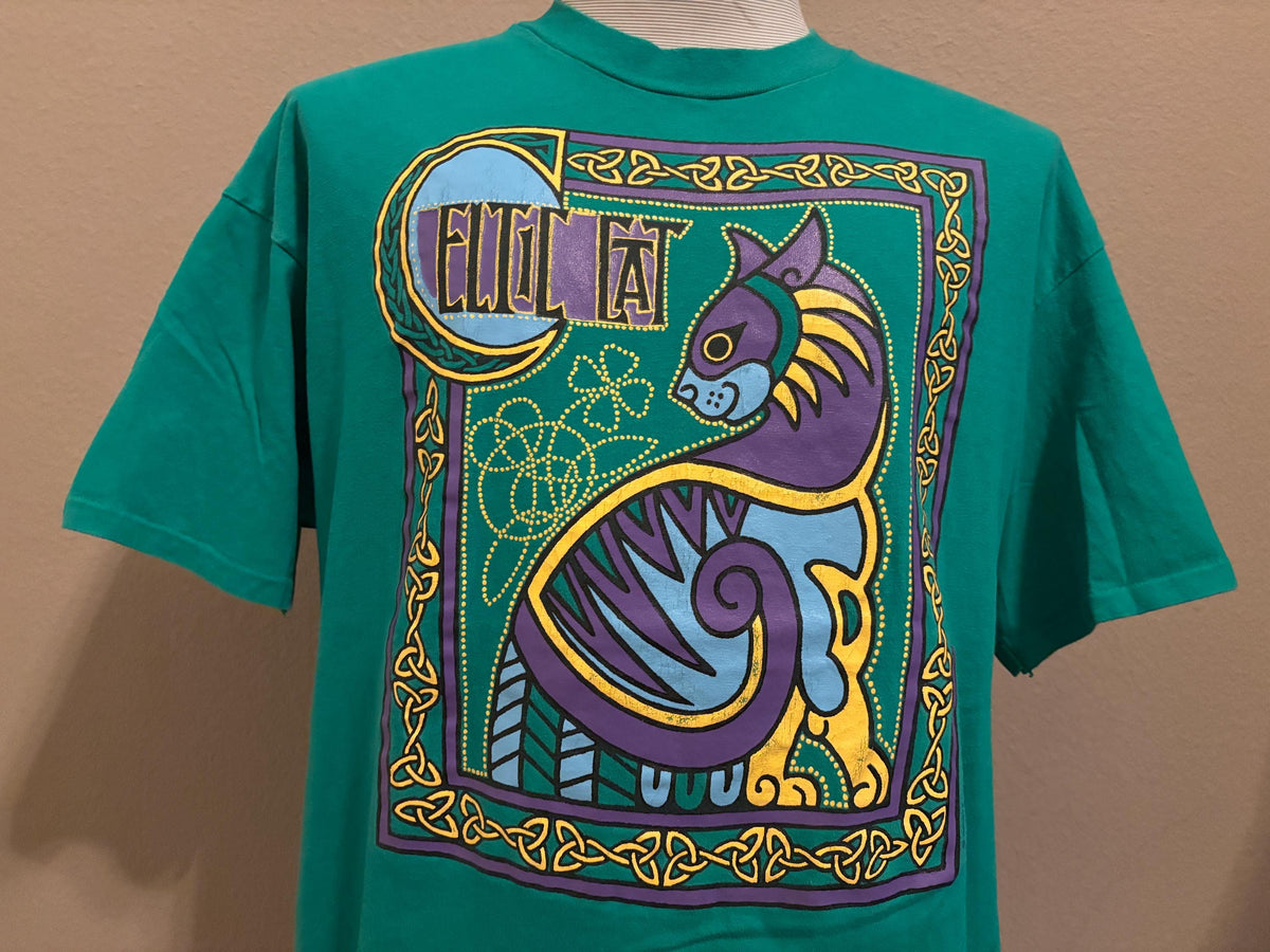 Vintage 90s Celtic Cat Art Graphic Green Tshirt XL Graphic Tee – Cozy Vibes · Must-Have Style