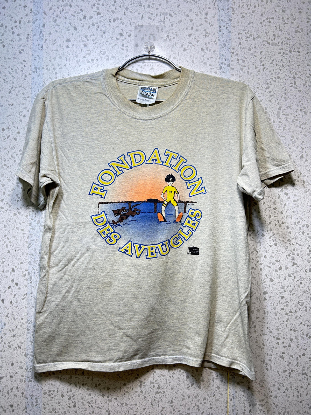 Vintage Fondation Des Aveugles 00s T Shirt Size M Graphic Tee – Warm & Stylish · High-Quality Print