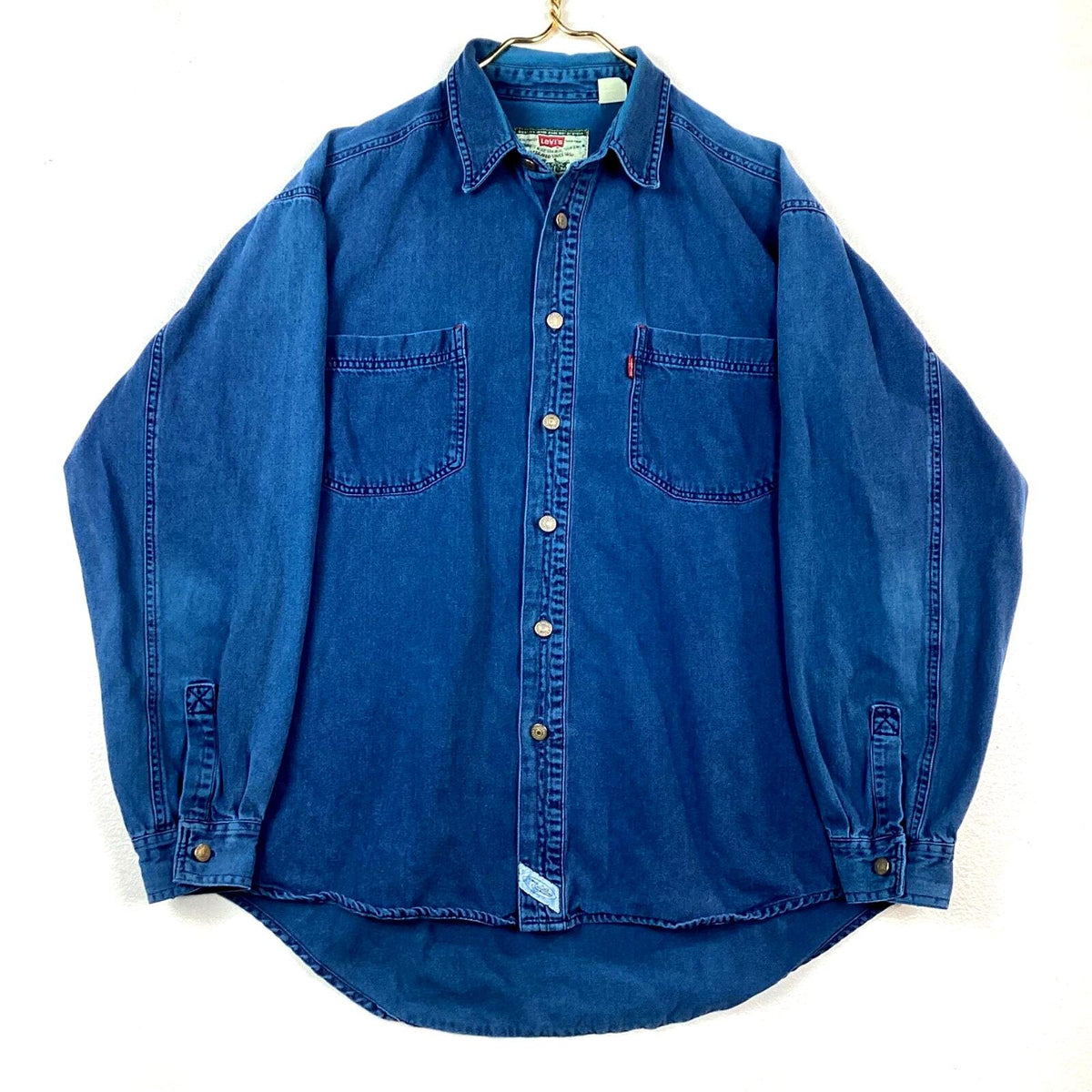 Vintage Levis Denim Shirt Size Large Blue Long Sleeve Button Up Graphic Tee – Soft Feel · Must-Have Style