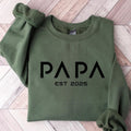 Personalized Papa Shirt With Est Year Custom Dad Tshirt Pregnancy Reveal Gifts For Daddy New Dad Outfit Matching Dad Tee Graphic Tee – Warm & Stylish · Perfect For Daily Wear