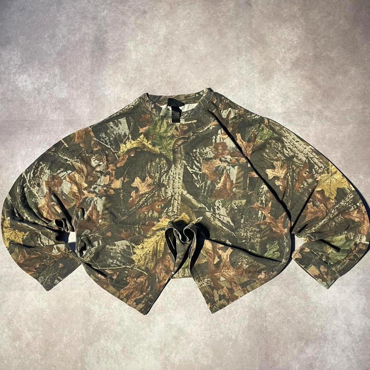 Vintage Realtree Camo Long Sleeve Shirt Blank Outdoors Layering Summer Essential Graphic Tee – Aesthetic Look · High-Quality Print