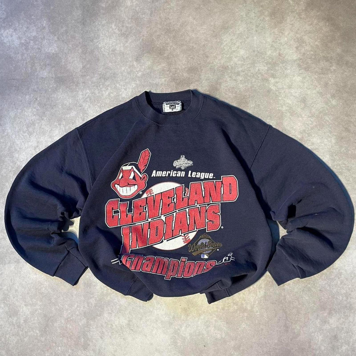 Vintage 90s Cleveland Indians World Champions Graphic Crewneck Sweater MLB Graphic Tee – Bold Style · Perfect For Daily Wear