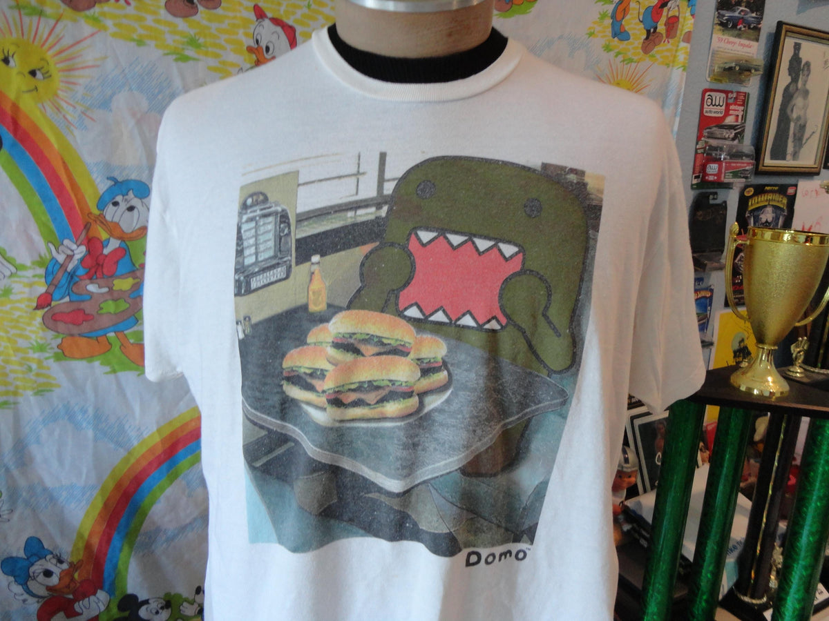 Domo Kun Eating Hamburger T Shirt XL Japan Y2K Animation Graphic Tee – Warm & Stylish · Must-Have Style