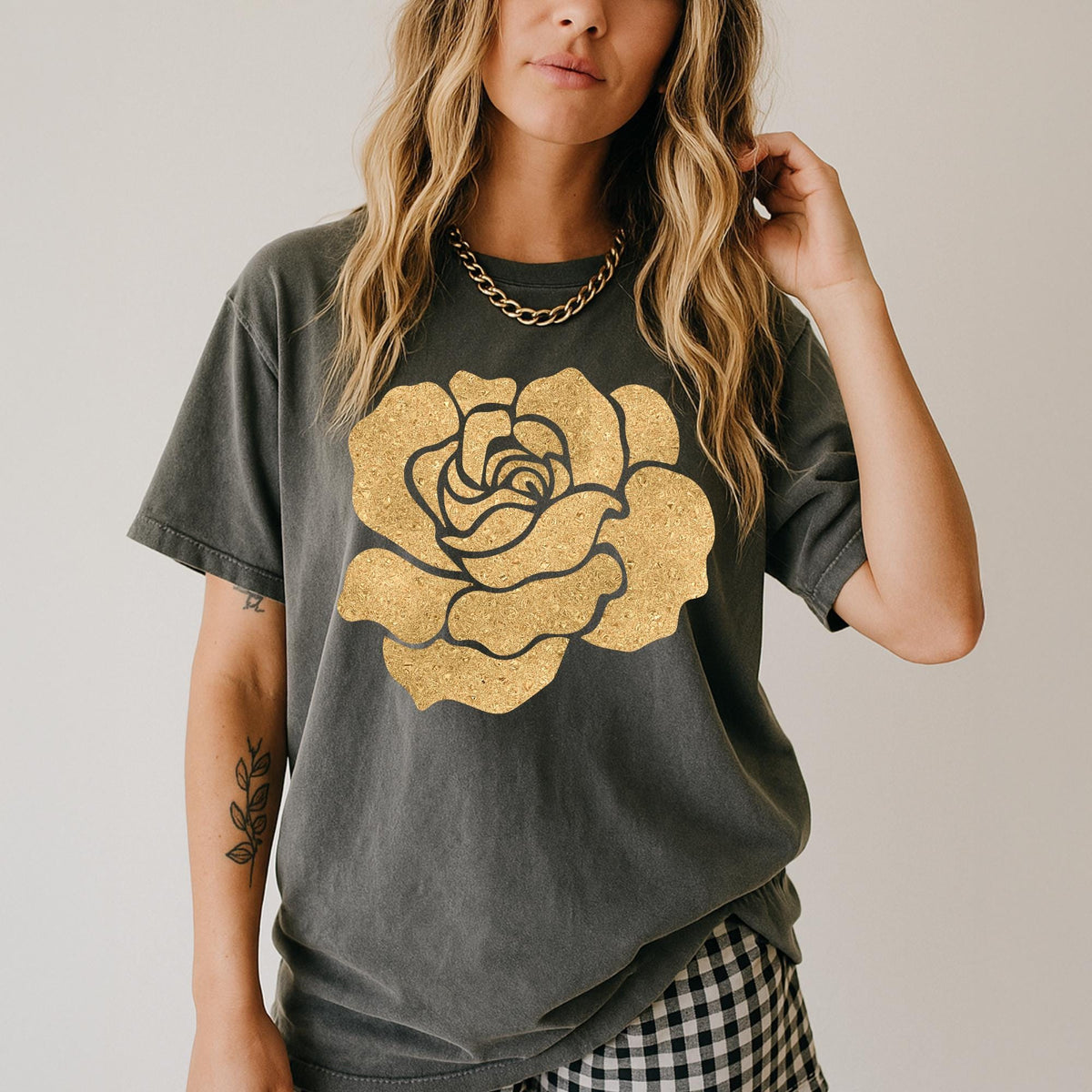 Faux Glitter Rose Shirt Flower Shirt Girly Shirt Trendy Aesthetic Tshirt Gift for Her Womens Tshirt Trendy Womens Tees Graphic Tee – Aesthetic Look · Top Pick For Any Outfit