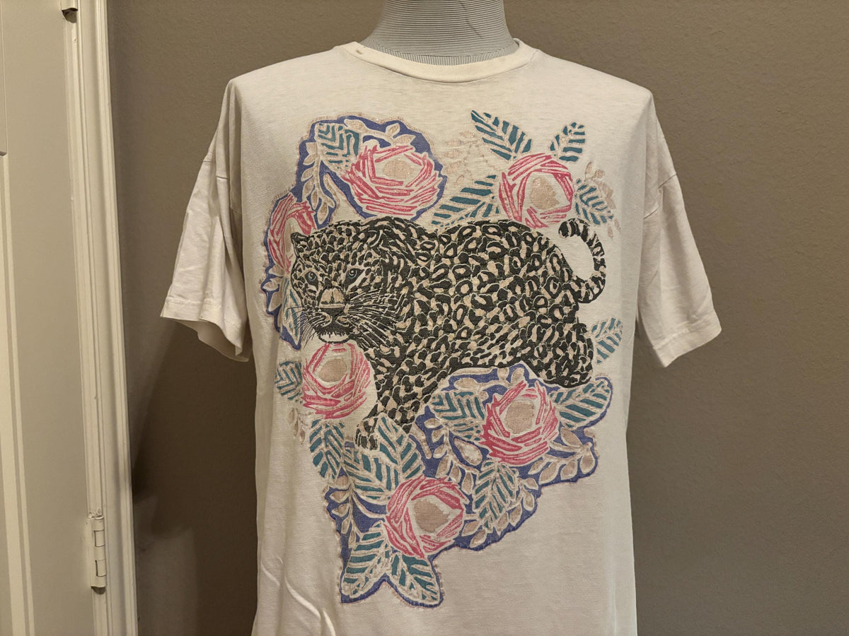 Vintage 9039s Beautiful Jaguar With Flowers Big Cat Glitter Tshirt XL Graphic Tee – Soft Feel · Perfect For Daily Wear