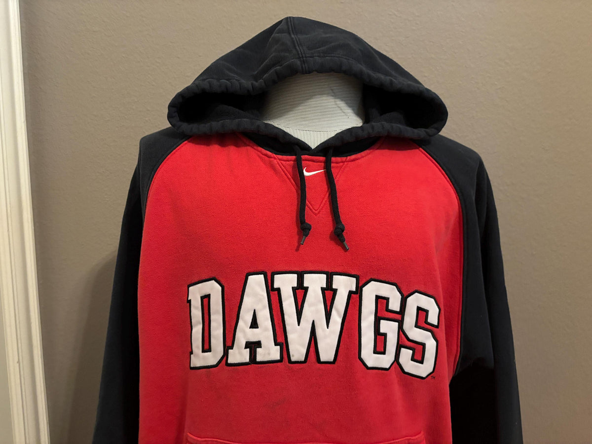Vintage 200039s University Of Georgia UGA Dawgs Nike Hoodie XL Hoodie – Feel-Good Design · High-Quality Print
