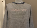 Vintage 90s Grand View College Des Moines Iowa Crewneck Sweatshirt XL Sweatshirt – Bold Style · Great Gift For Fans